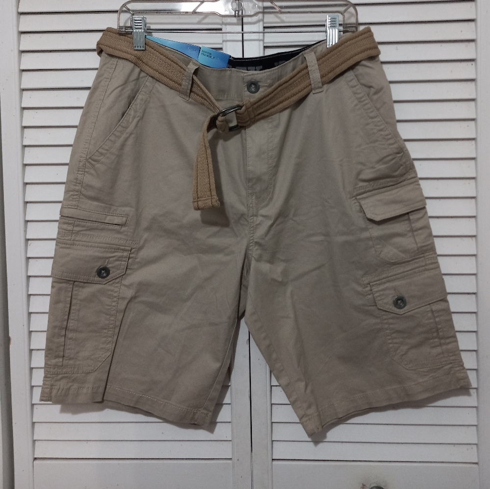 NWT Men's Twill Cargo  Iron Co. Brand Shorts Size 34
